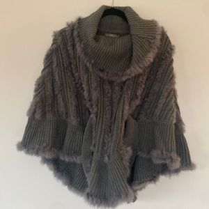 Metric Rabbit fur grey shawl size S/M NWOT